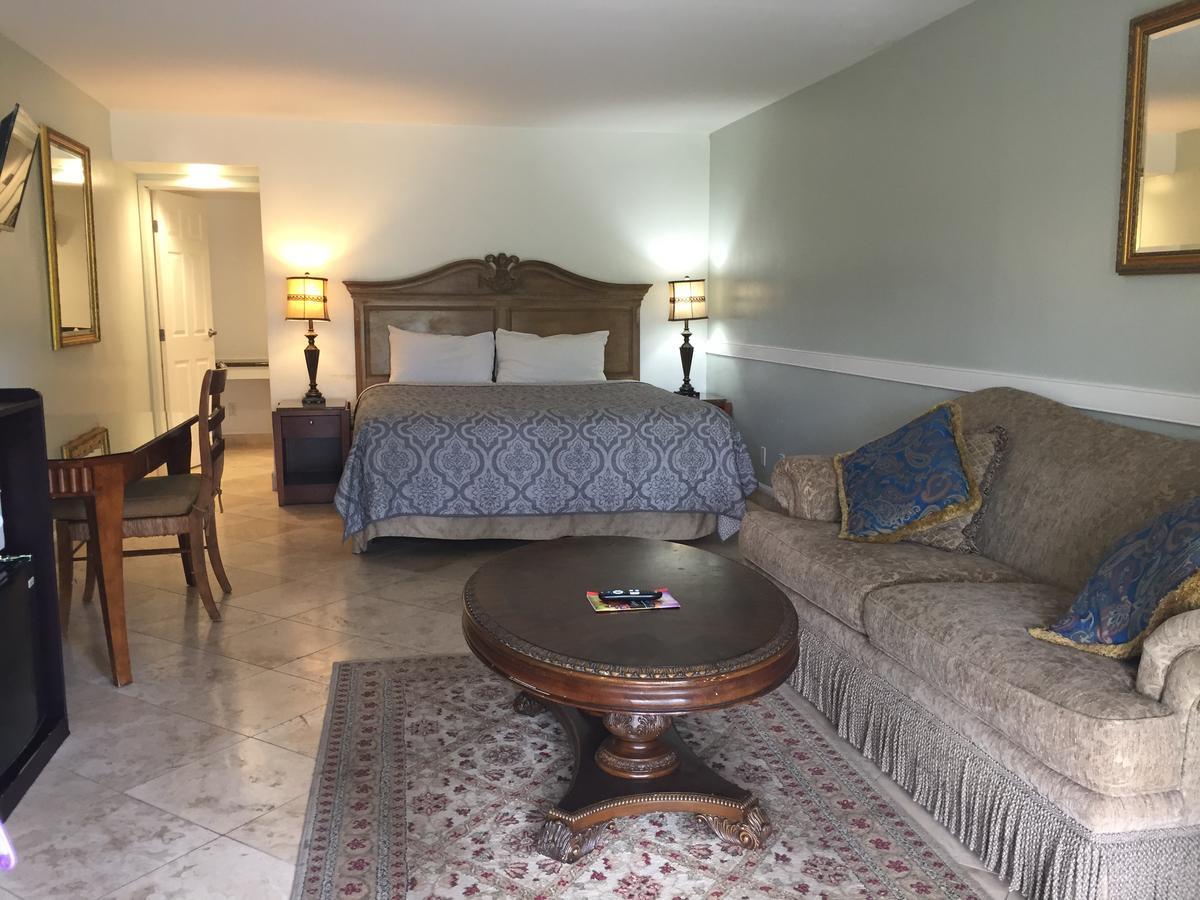 Tuscany Hills Retreat Ескондидо Екстериор снимка