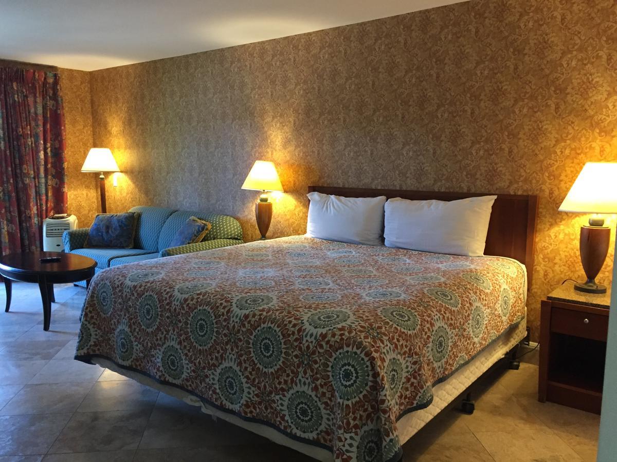 Tuscany Hills Retreat Ескондидо Екстериор снимка
